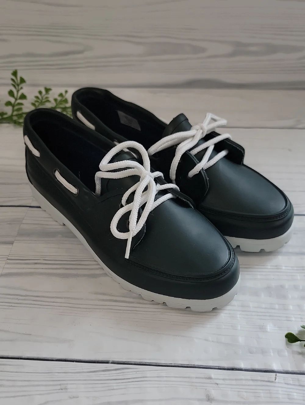 Land's End Boat Shoes In Rubber - Green with White Laces Womens Size 7